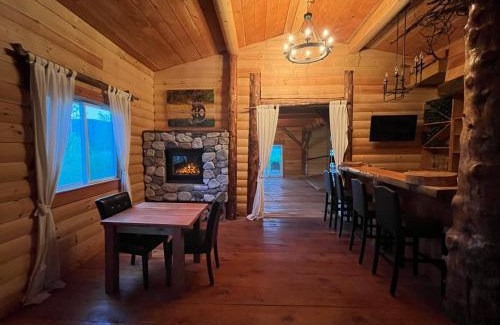Tatla Lake Cabina | Eagle Bear Lodge