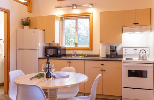 Ucluelet Cabina | Eagle Cabin I West Coast Trail I Kayak I Forest
