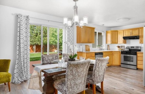 Eagle Casa | Eagle Charmer Pet friendly near downtown/riverwalk