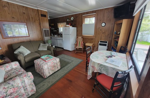 Eagle Harbor Cabina | CASA DE ESCUELA (ÁGUILA DEL ÁGUILA): Keweenaw Peninsula-Cozy, tv por cable, wifi!