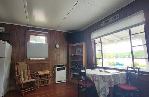 Eagle Harbor Cabina | CASA DE ESCUELA (ÁGUILA DEL ÁGUILA): Keweenaw Peninsula-Cozy, tv por cable, wifi!