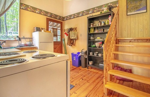 Eagle Lake Cabaña | Eagle Lake Escape - Cozy Cottage with Canoe, Fire Pit, WiFi