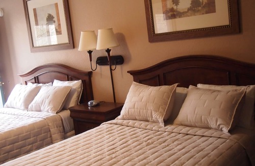 Manitou Springs Historic District Hotel | Eagle Motel