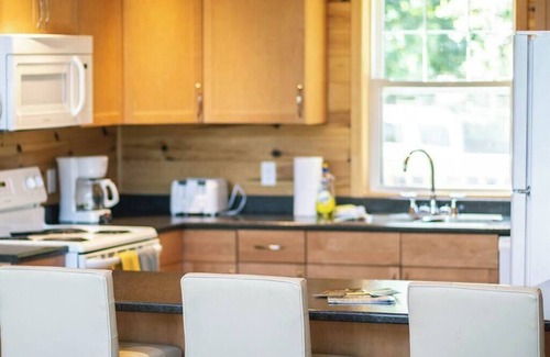 Kenora Cabina | Eagle Nest Cabin - Lakewood Park Cabins
