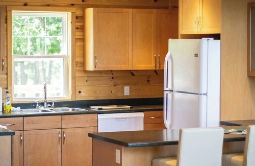 Kenora Cabina | Eagle Nest Cabin - Lakewood Park Cabins