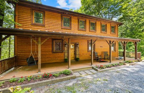 Seven Devils Casa | Eagle Nest Lodge Hot Tubs & Mountain Views