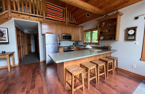 Hurley Cabina | Eagle Point Cabin on Island Lake in Iron County, Wisconsin