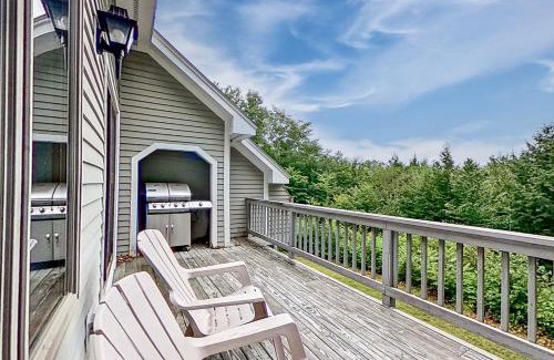 Intervale Casa | Eagle Ridge House