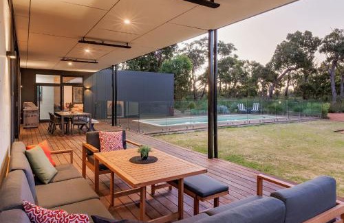 Eagle Bay Casa | Eagle Rise Plus Studio