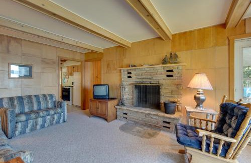 Eagle River Apartamento | Eagle River Apartment with Private Dock and Fire Pit!