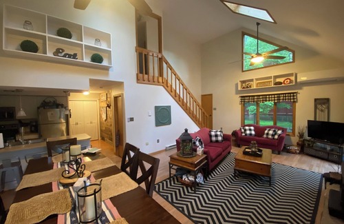 Sybertsville Chalet De Esquí | Eagle Rock Resort 1 Block from the Lake ONLY EAGLE ROCK MEMBERS MAY RENT
