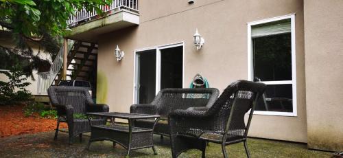 Cordova Bay Casa | Eagle's House, Room #1