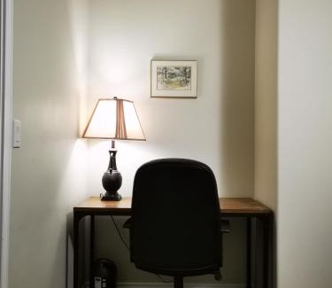 Cordova Bay Casa | Eagle's House, Room #1