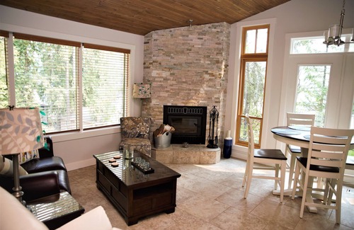 Christina Lake Casa | Eagle's Nest Cottage- Retiro exclusivo para adultos ubicado sobre el lago Christina