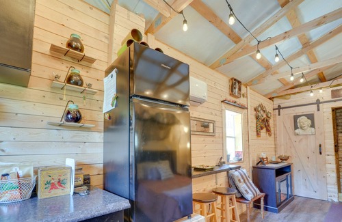 Rising Fawn Apartamento | ‘Eagle’s Nest’ Studio in Rising Fawn: Creek Access