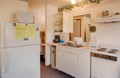 Oroville Cabina | Eagle's Roost Cabin at Eden Valley Ranch