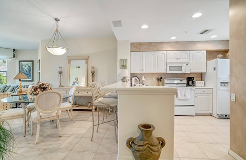 Tropical Cove Condominio | Eagle View Haven at Lexington CC Golf Village