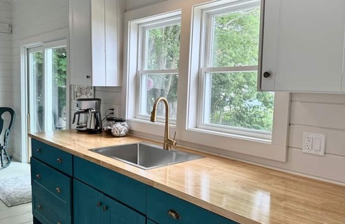 Eastport Cabaña | Eagles Bluff Cottage