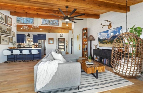 Springdale Casa | Eagles Bluff - Views of Beaver Lake