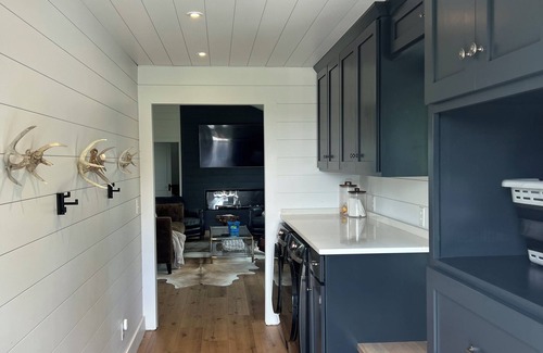 Anna Otro | Eagles Crossing is a Newly Renovated 3-Bed Farmhouse with a Large Deck & Hot Tub