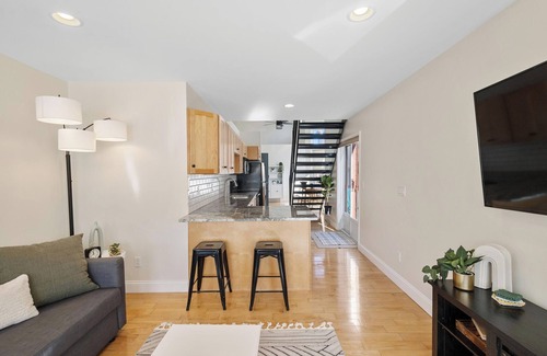 South Haven Casa | Eagles Loft - Luxury Downtown Living!