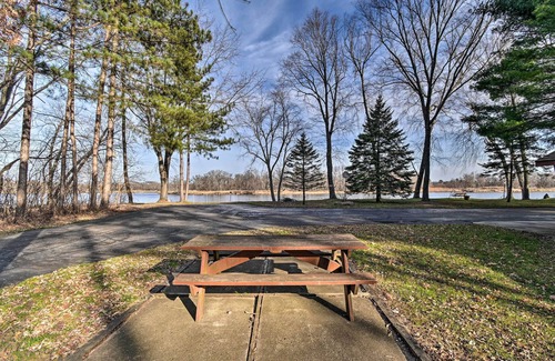 Baraboo Cabaña | Eagles Nest - Baraboo Cabin on Wisconsin River!