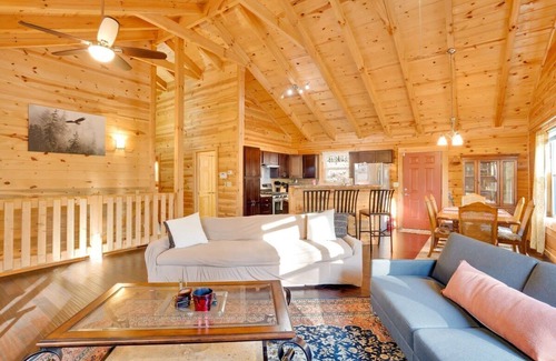 Guild Cabina | Eagles Nest Cabin w/ TN River Views!