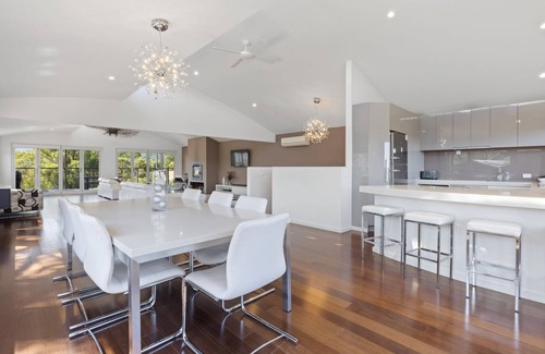 Merrijig Casa | Eagles Nest - Merrijig - Sleeps 10