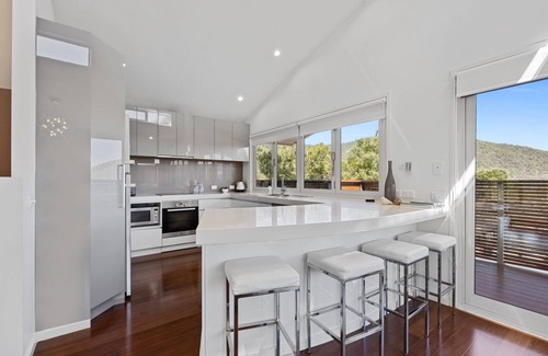 Merrijig Casa | Eagles Nest - Merrijig - Sleeps 10