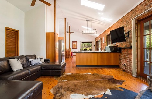 Callala Bay Casa | Eagles Point - Water Views & Spa - Pet Friendly
