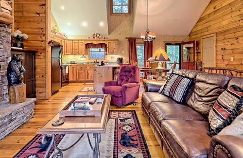 Hiawassee Cabina | Eagles Wings Hideaway with Spectacular Views