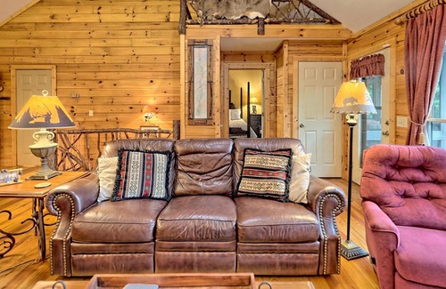 Hiawassee Cabina | Eagles Wings Hideaway with Spectacular Views
