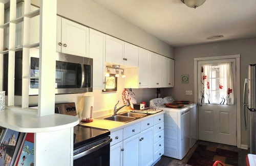 Geneva Casa | LABOR DAY WEEKEND SPECIAL! Book 2 nights, get 3rd night HALF PRICE. Hurry!