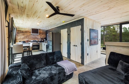 Nederland Casa | Earth-Built Cabin with Pine Shadows and a Tub That Waits
