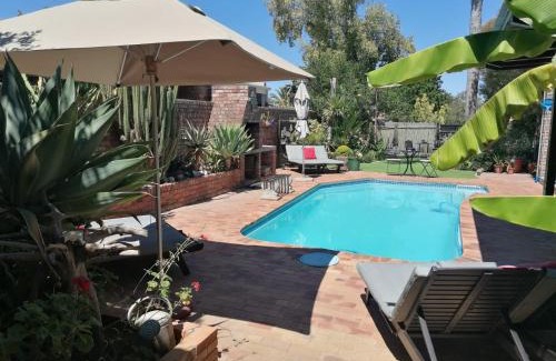 Oudtshoorn Cama Y Desayuno | Earthbound Guest House