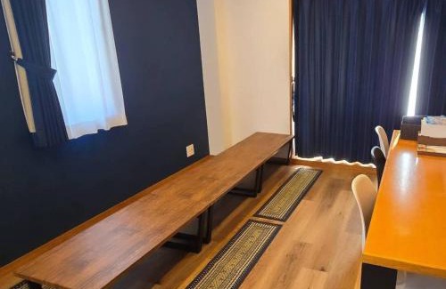Tokushima Casa | EarthVeloビル一棟貸しでフルリノベ済み各階に風呂トイレありで好立地でコスパ最高をめざしている宿です