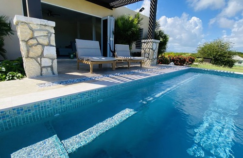 Seatons Village Casa | Earthy modern home