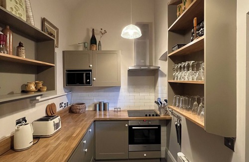 East Horrington Cabaña | Easel Cottage near Wells: comfortable quirky cosy