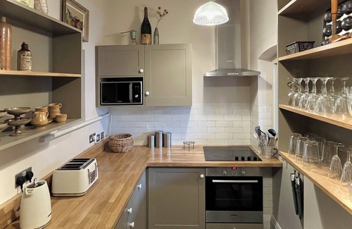 East Horrington Cabaña | Easel Cottage near Wells: comfortable quirky cosy