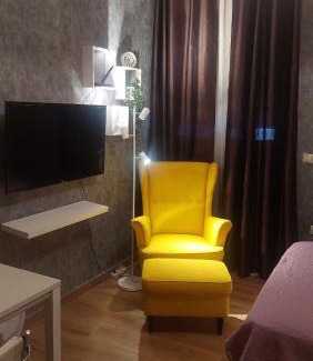 Ampelokipoi Apartamento | Easily accessible secure Ground floor with breakfast items
