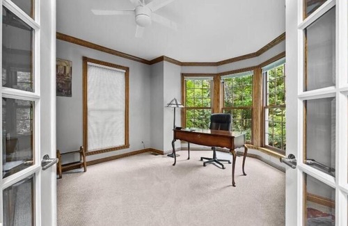 Williamsburg Casa | East Bay, Lake Michigan Home (30 day minimum)