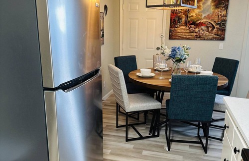 Austin Casa | East Central Updated 3/2 Easy also short term monthly for less.
