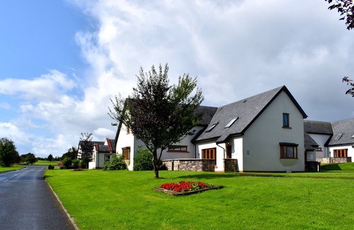 Bodyke Complejo | East Clare Golf Village
