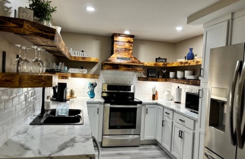 West End Apartamento | East Coast Hideaway - One Bedroom Suite