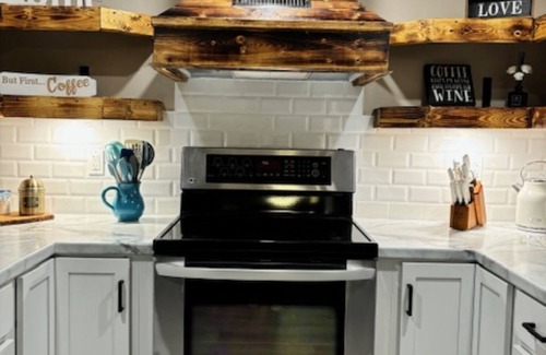 West End Apartamento | East Coast Hideaway - One Bedroom Suite