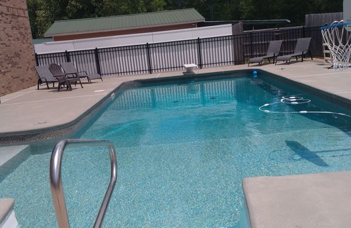 Marietta Casa | East Cobb Baseball Complex,Private Pool/ 48 miles from complex 6br, 5ba, 16 beds