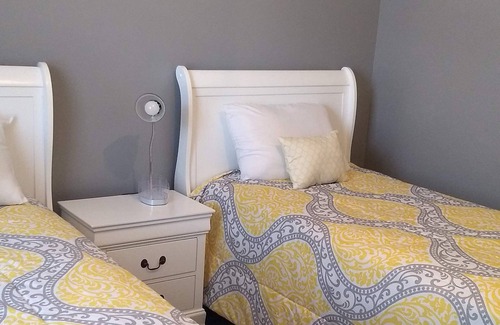 Marietta Casa | East Cobb Baseball Tournaments/32 miles from complex with pool/teams welcome!