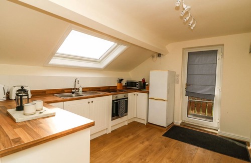 West Heslerton Casa | EAST COTTAGE, pet friendly, with a garden in Rillington