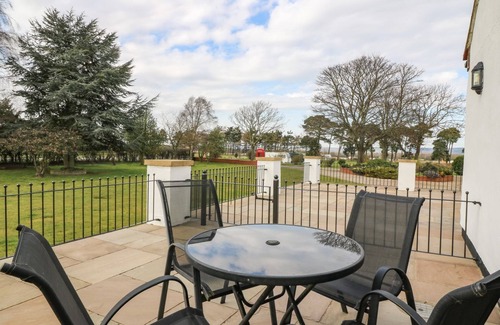 West Heslerton Casa | EAST COTTAGE, pet friendly, with a garden in Rillington