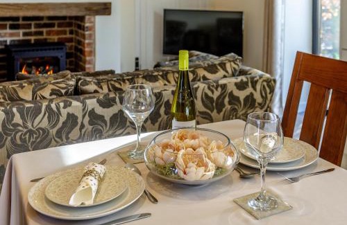 Highbridge Casa | East Cottage - Ukc4432